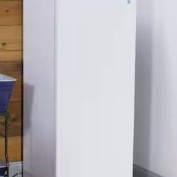 Frigidaire 16 Cu. Ft. Garage Ready Upright Freezer FFFU16F2VW -