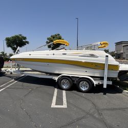2003 Chaparral Sunesta 210 Deck Boat 🚤