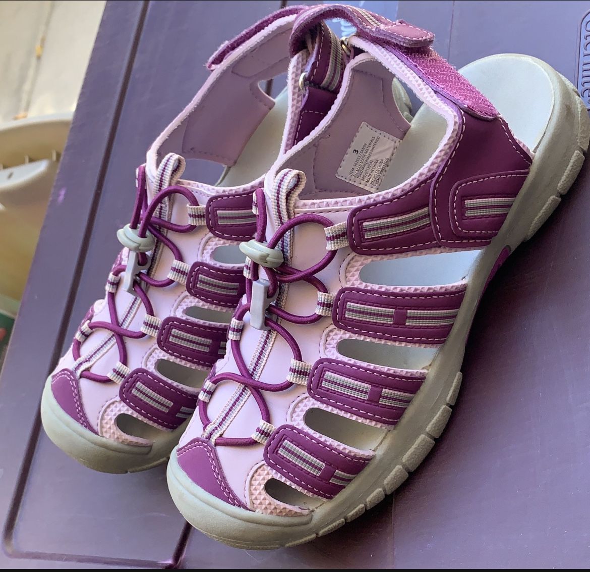 $8 WATER SHOES GIRLS SIZE 3  Used Once