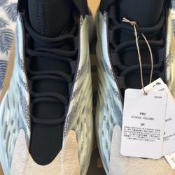 Yeezy’s Yzy Bsktbl