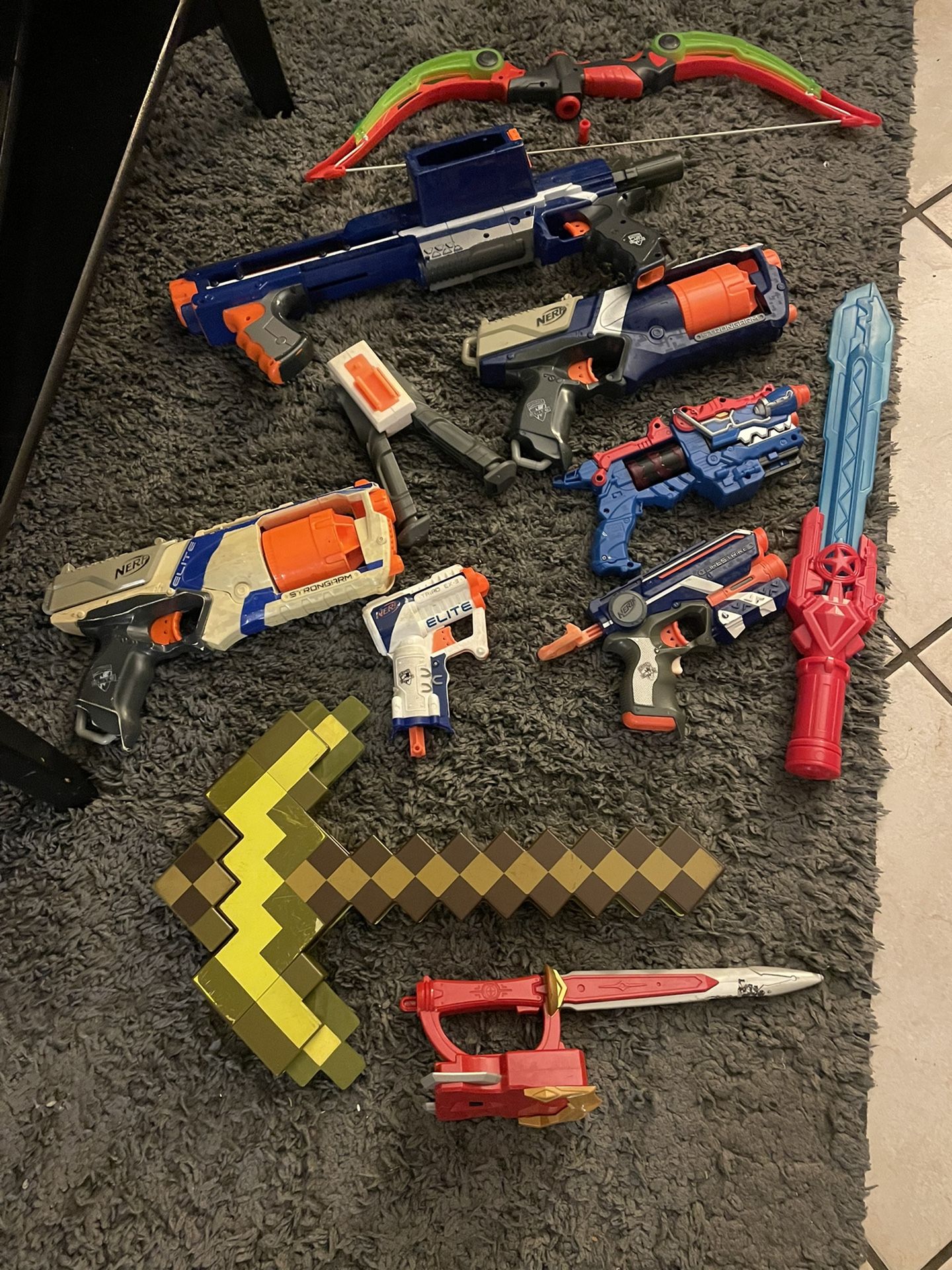 Toy Bundle Nerf Guns, Power Rangers Weapons, And Minecraft