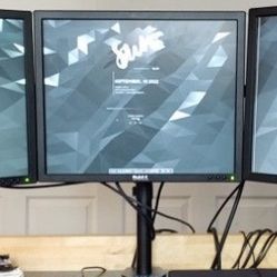 3 Dell Computer Monitors With Monitor Stand 