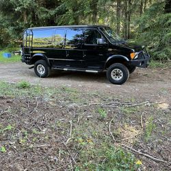2005 Ford E-350