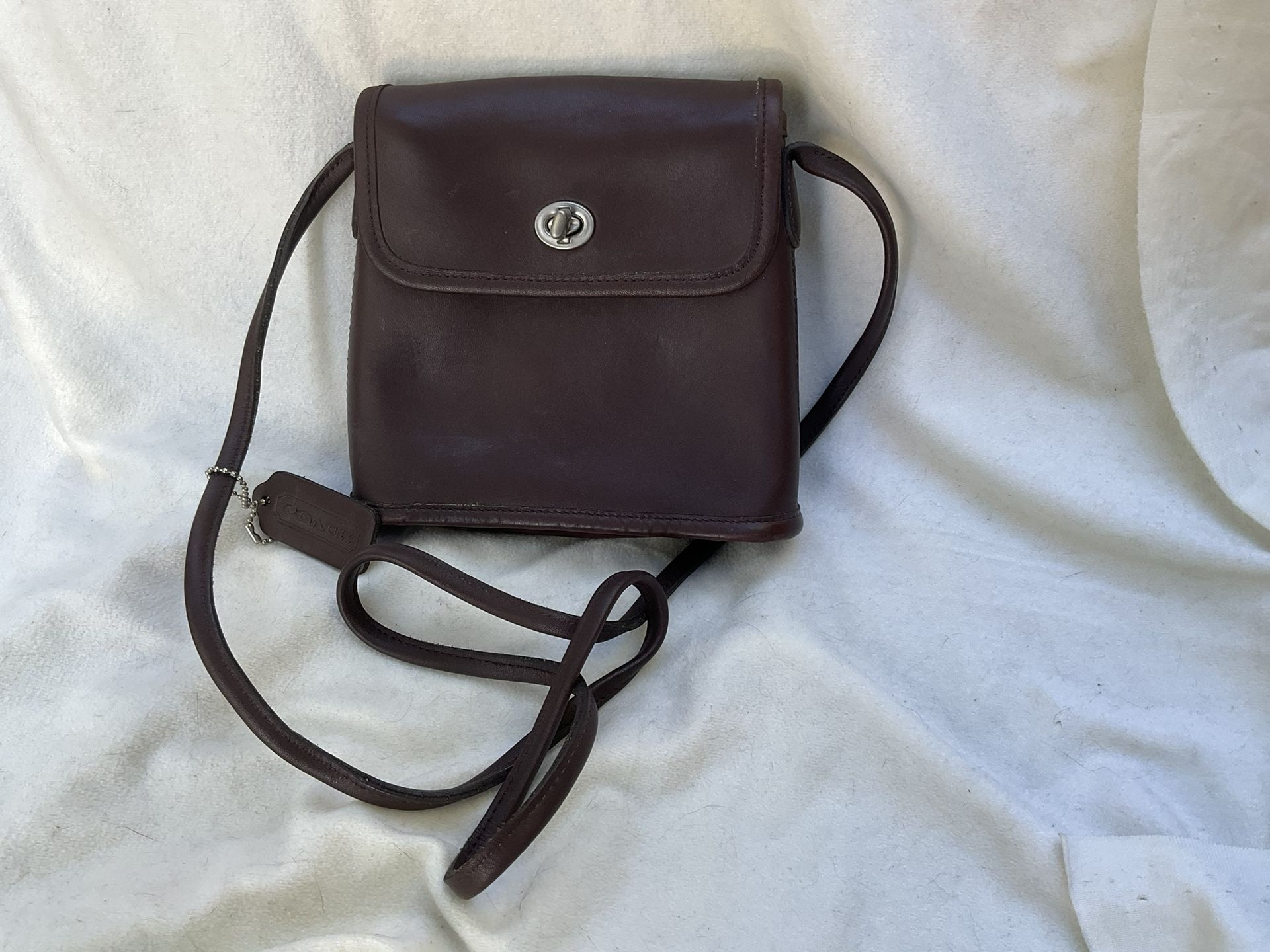 Never used-Coach Vintage Tango Flap Glovetanned Leather Bag Mahogany Nickel Crossbody 9049