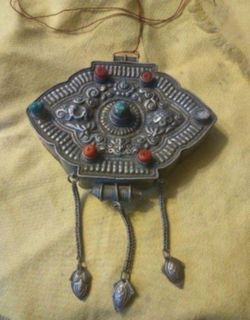Rare ture collectible from Tibet Buddhism trinket box all original