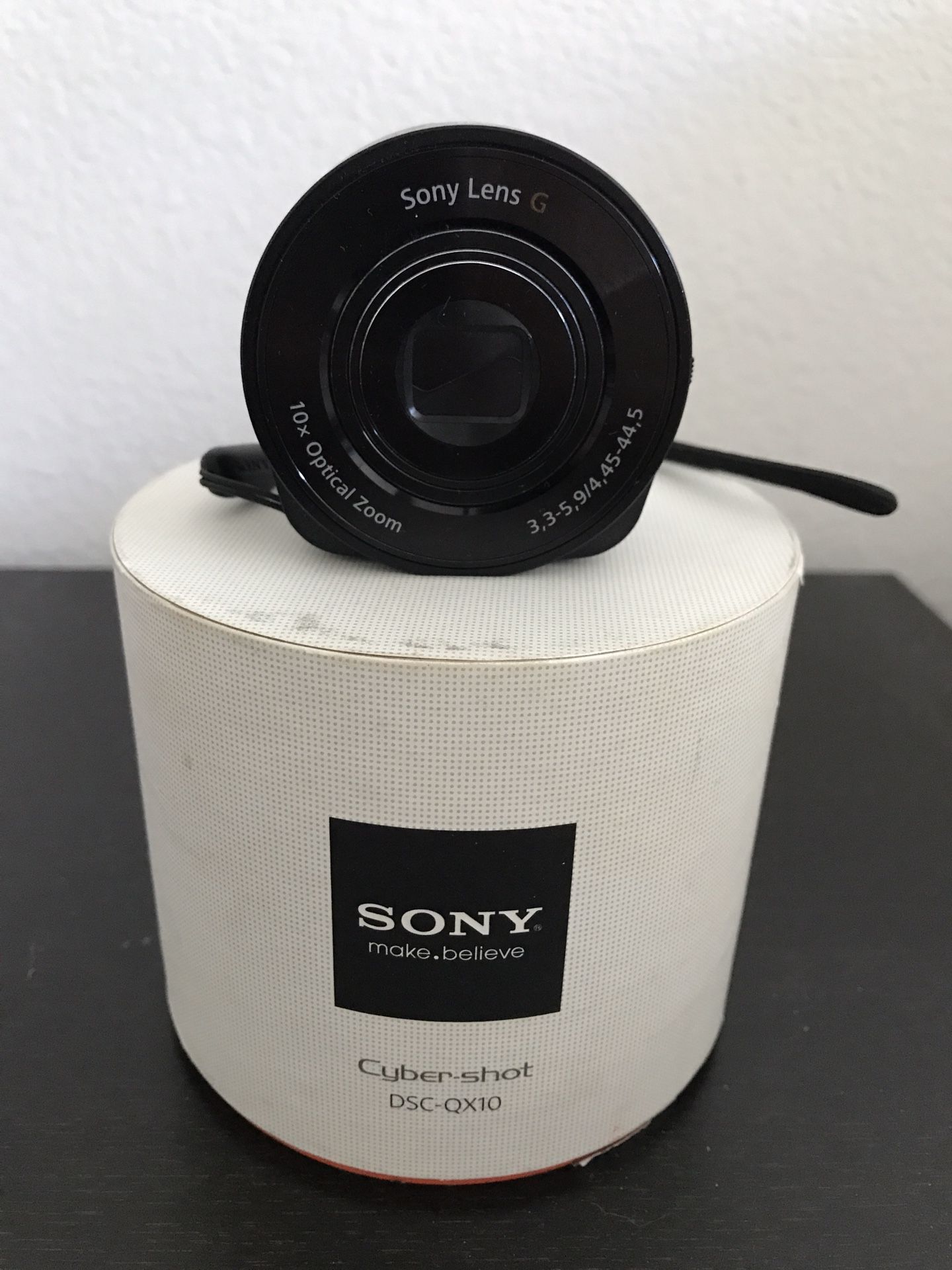 Sony DSC-QX10/B Smartphone Attachable 4.45-44.5mm Lens-Style Camera