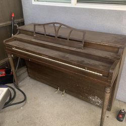 Old Bradbury Piano