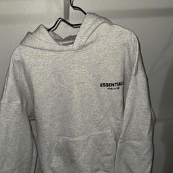 ESSENTIALS SIZE M