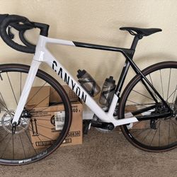 Canyon Ultimate CF SL 7 AXS Road Bike – 2024 (Size M)