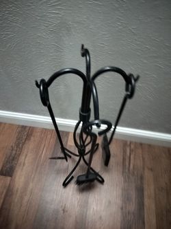 Fire place tool set