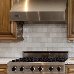 Viking 36” Rangetop + Matching Viking Hood – Excellent Condition