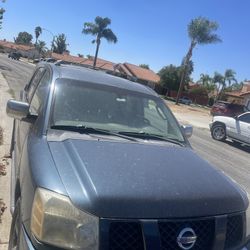 2004 Nissan Armada