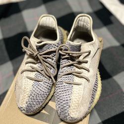 Yeezy boost 350  Pearl 
