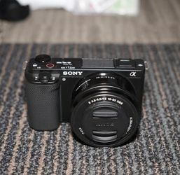 ZV-E10 With 3 Lenses And 2 Batteries 