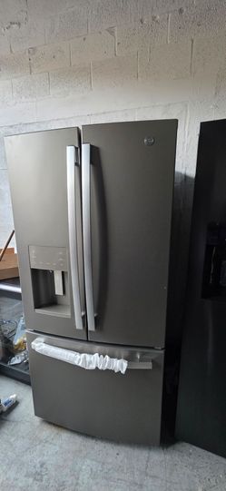 Ge REFRIGERATOR 33 INCH FRENCH DOOR  MATTE BROWN  WORK PERFECTLY