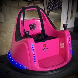 Bumper Buddy electric rechargeable car for kids - IMPECCABLE