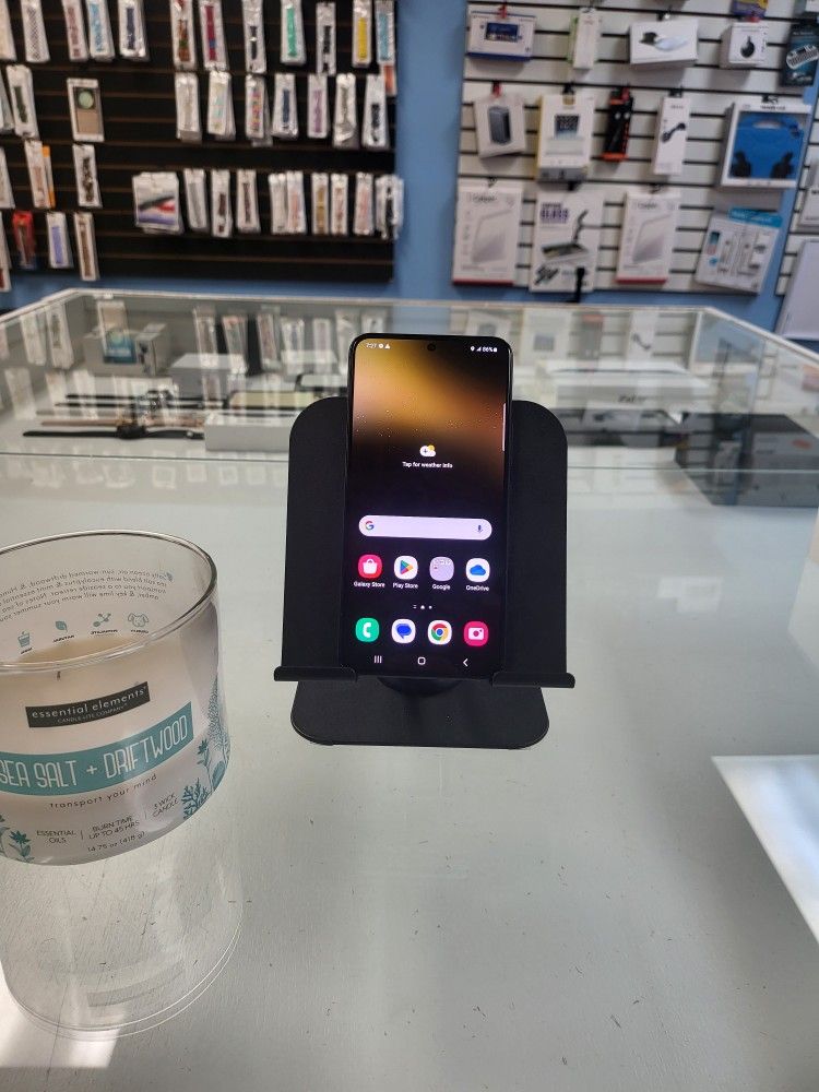 Samsung Galaxy S22 128 GB Phantom Black (Unlocked)