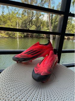 Soccer cleats