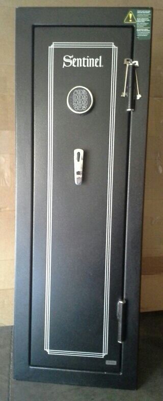 Stack-On Sentinel 18-Gun Fully Convertible Fire Safe
