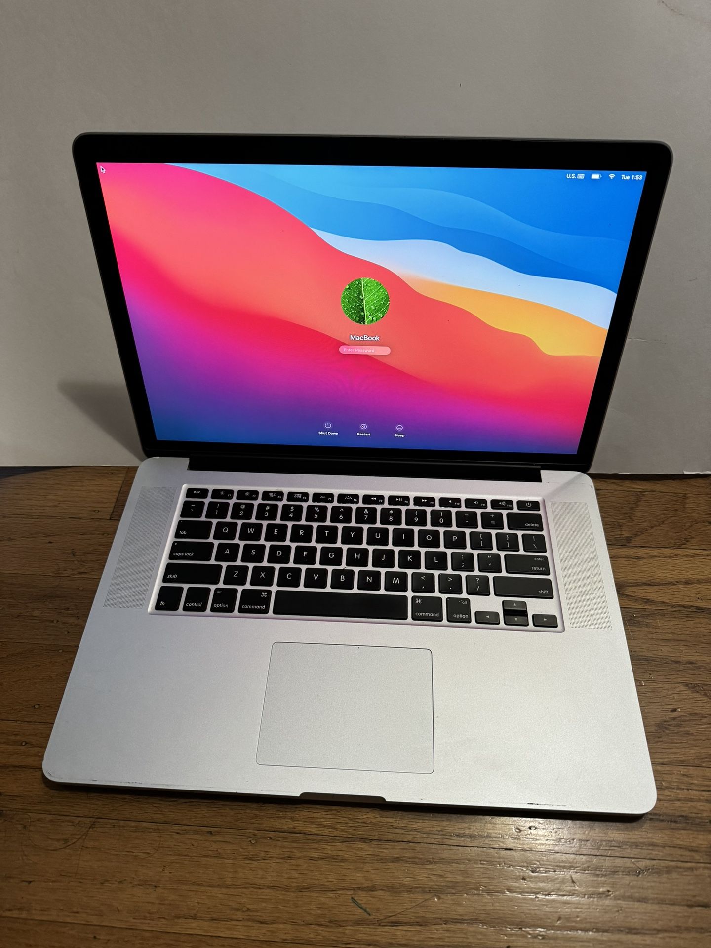 Apple MacBook Pro Laptop