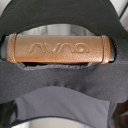 Nuna Bassinet With Stand