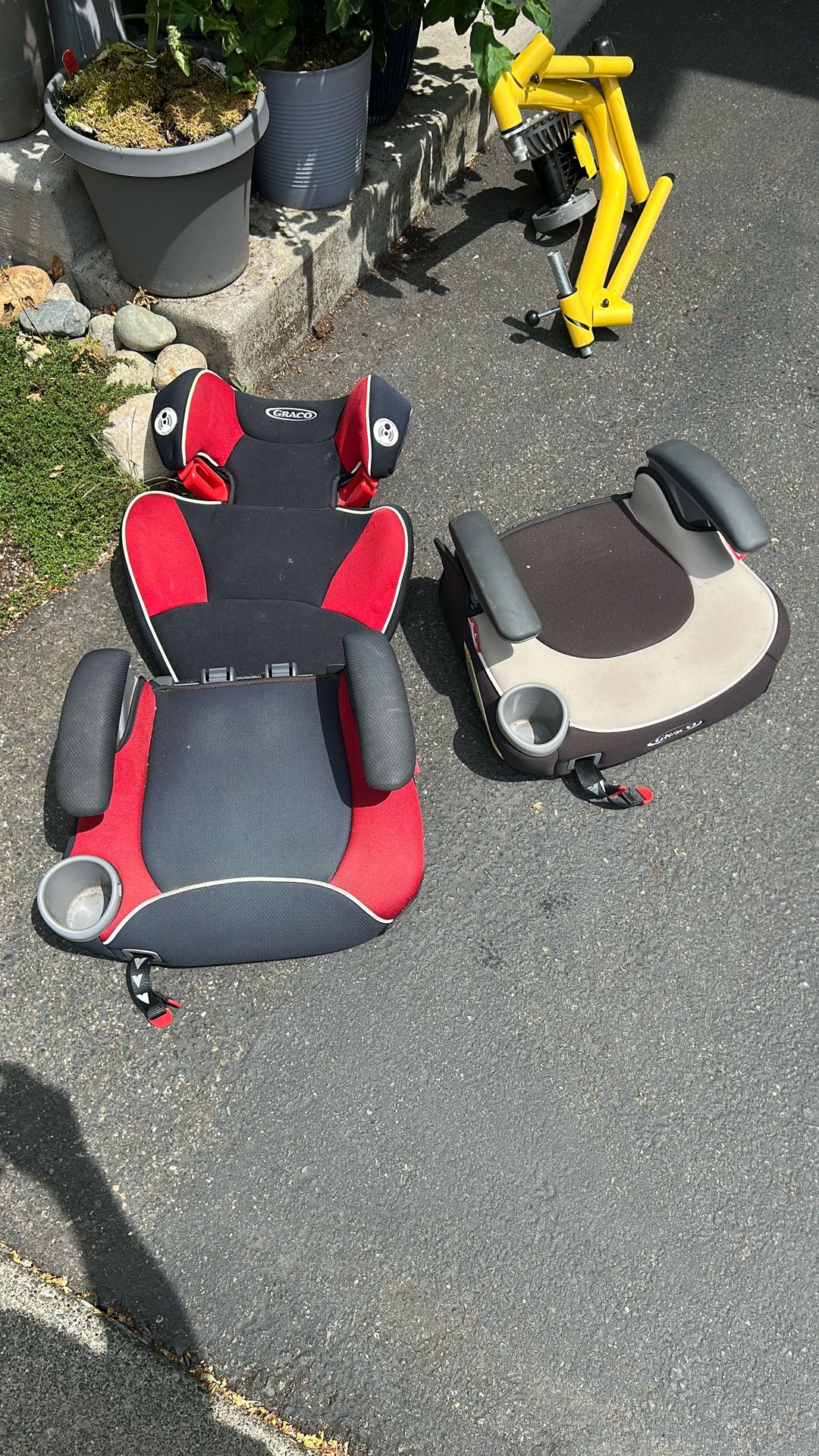 FREE - Graco Booster Seats. One With Back For Smaller Kiddos