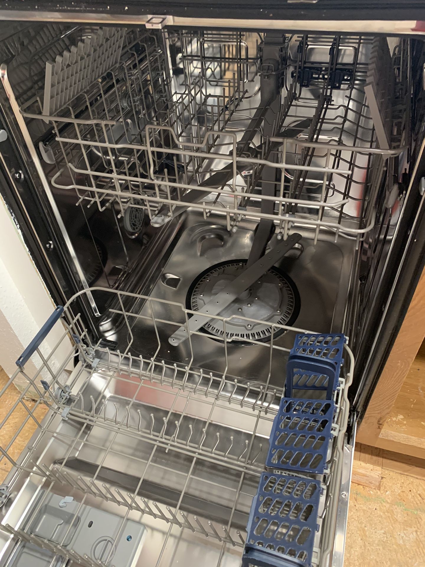 Samsung Almost New Dishwasher Model DW80J3020 Series for Sale in