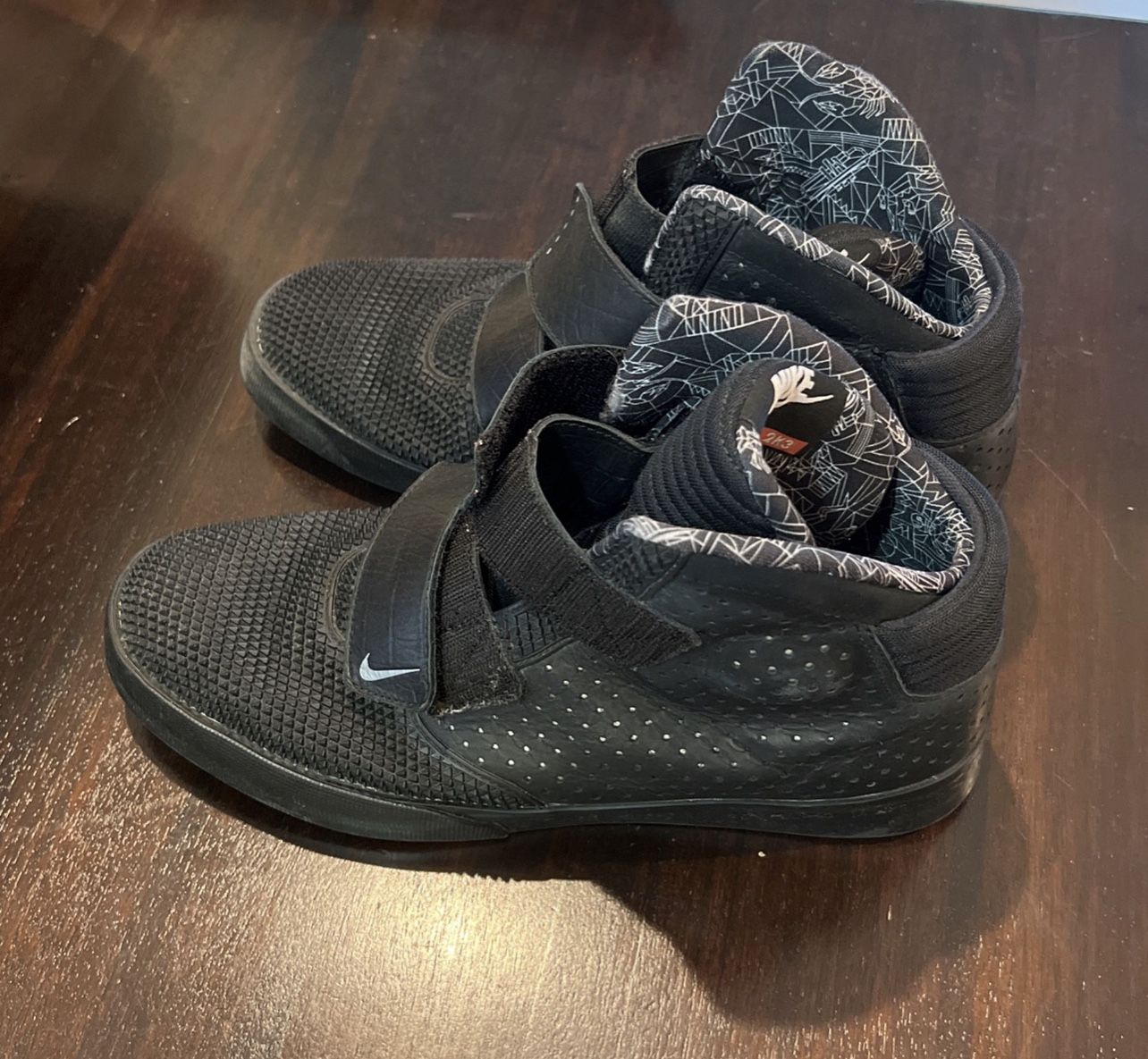 All Items In Excellent Condition-Just In time for Christmas