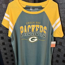 New Women’s Green Bay Packers size L/XL
