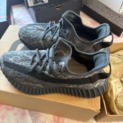 Adidas Yeezy Boost 350 V2 Sneakers