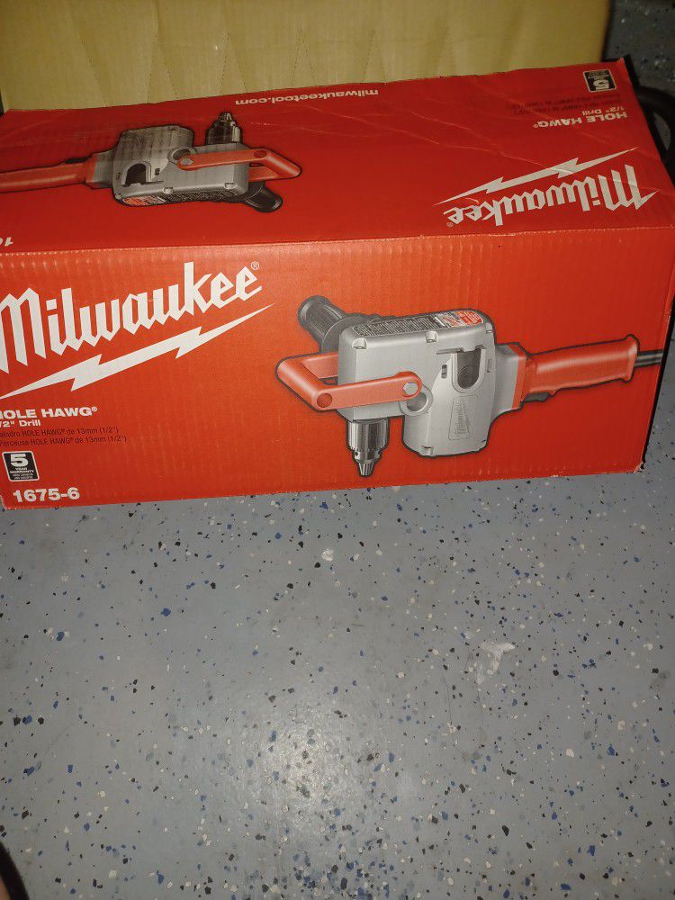 Milwaukee 7.5 Amp 1/2 in. Hole Hawg  Heavy -Duty. Corded Drill 