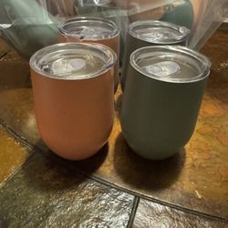 Cups w/lid $2 each or make offer for whole bag