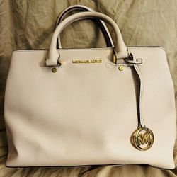 Light pink Michael Kors Purse