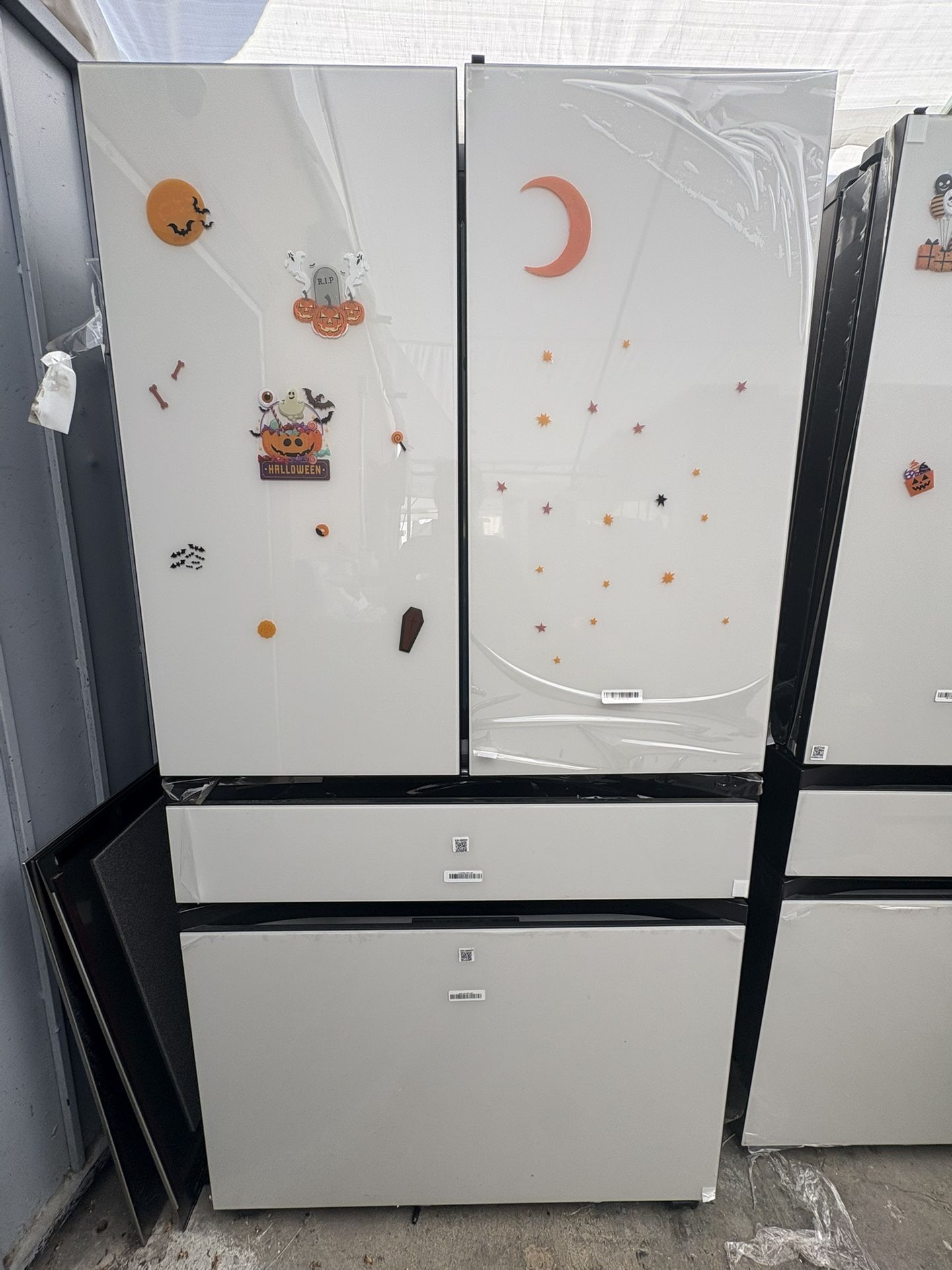 Samsung Bespoke 4-Door French in White Glass