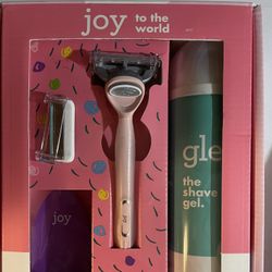 Joy and Glee Women's Razor Holiday Shave Care Gift Set in Pink