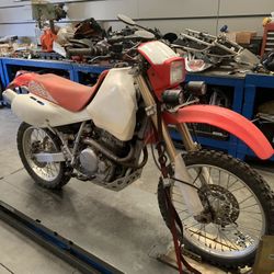 PARTING OUT: Honda 2001 XR650L Motor Engine Wheel Rim Seat Fuel Gas Tank Parts