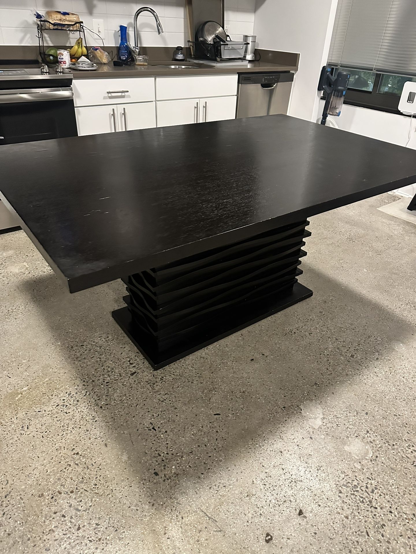 6-Seater wooden Dining Room Table