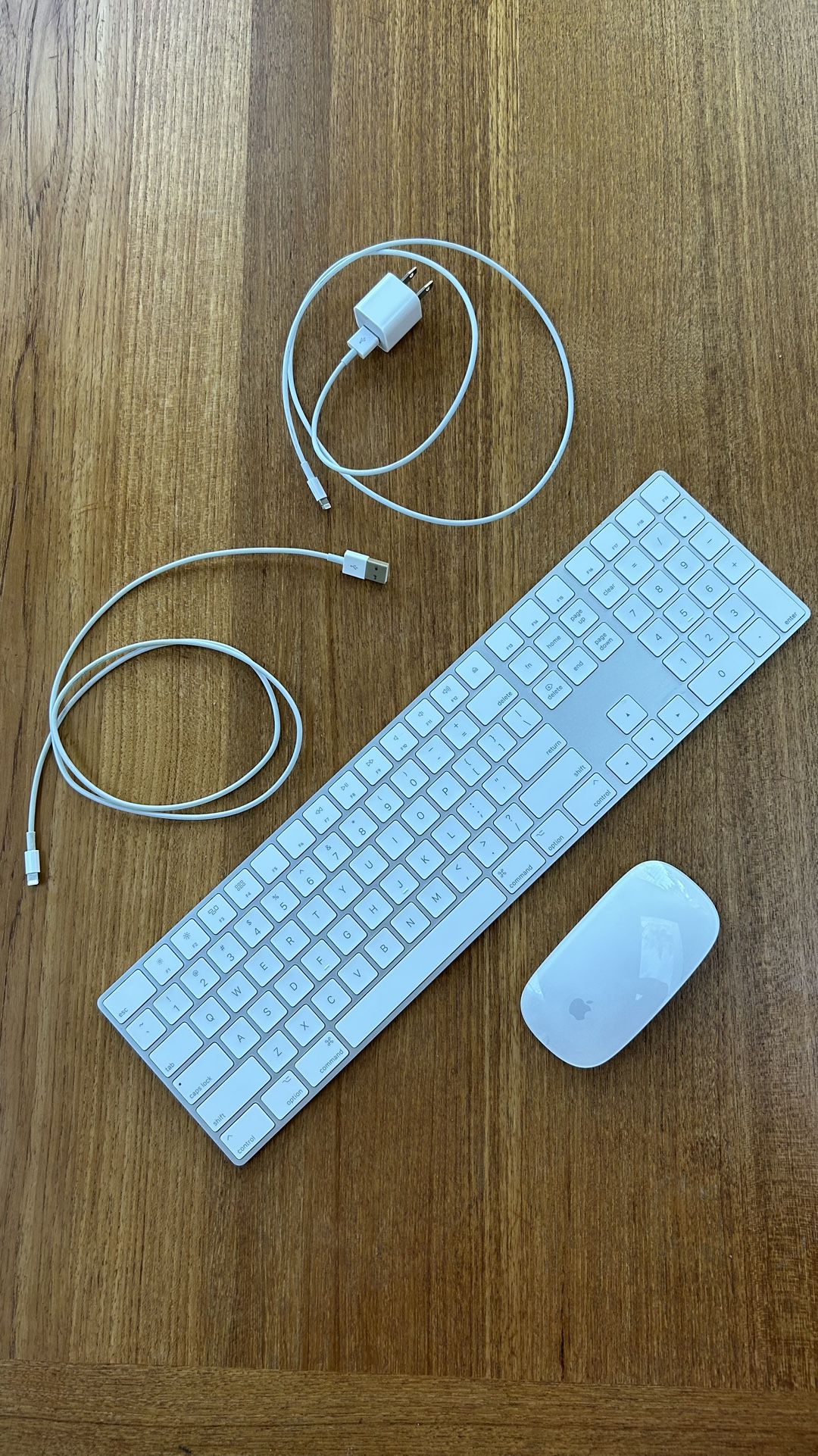 Apple Magic Keyboard & Mouse