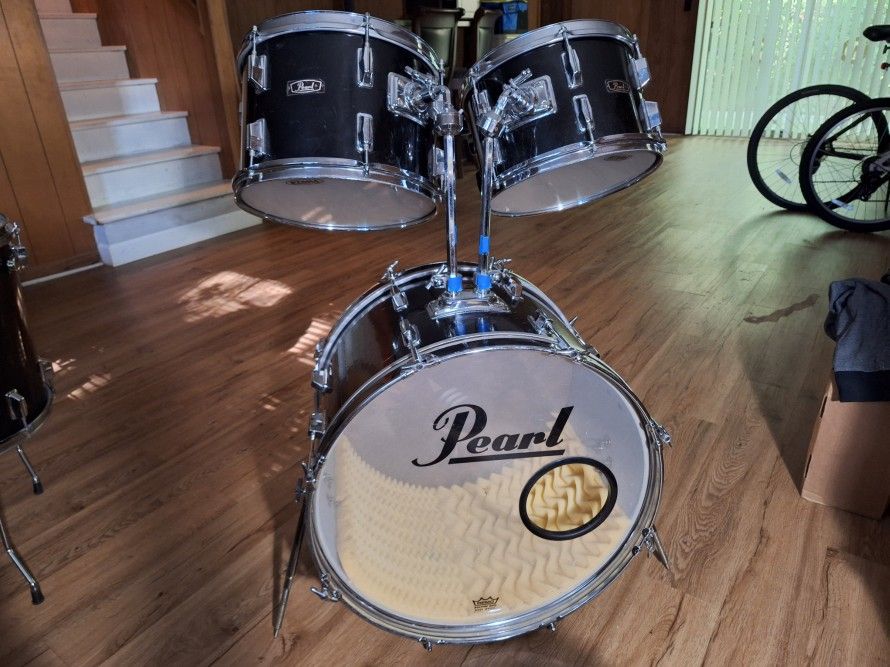 Vintage (early 1970's) Pearl Drums Used Model W-5 Pro Shell Pack with original hardware