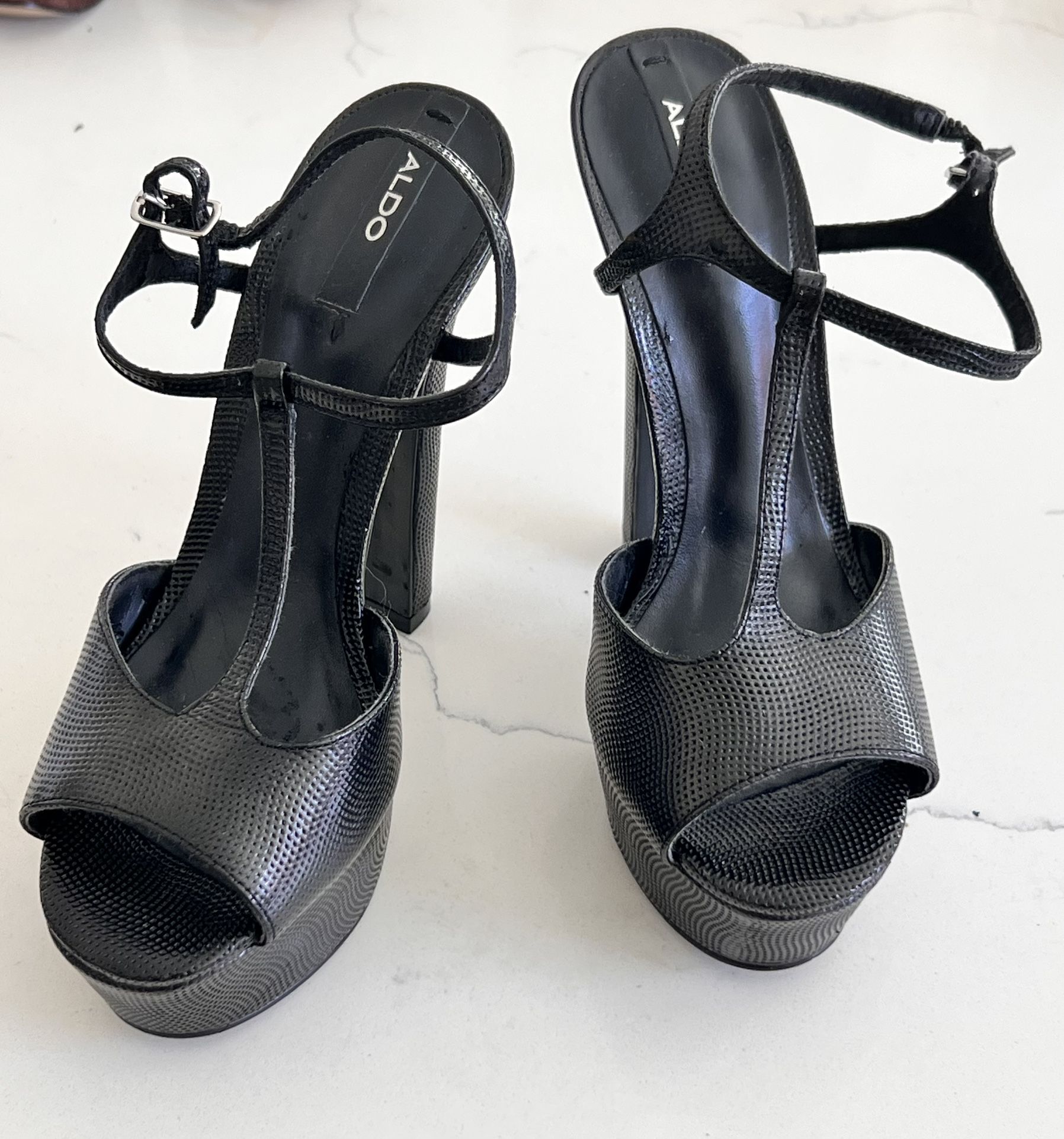 ALDO Black Platform High Heel Sze 5.5