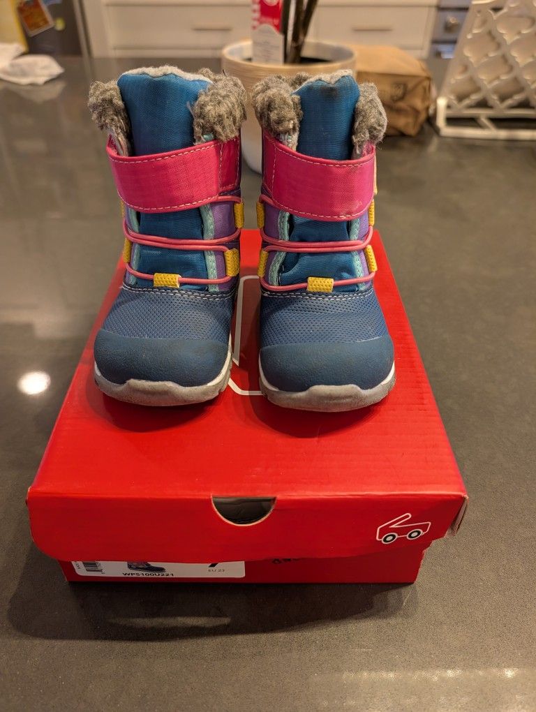 See Kai Run Size 7 Snow Boots