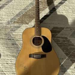 Handmade Acoustic Guitar - Stagg