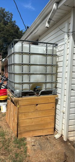 275 gallon IBC tote