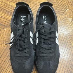 NEW Nicole Miller New York Women's Sneakers size 8