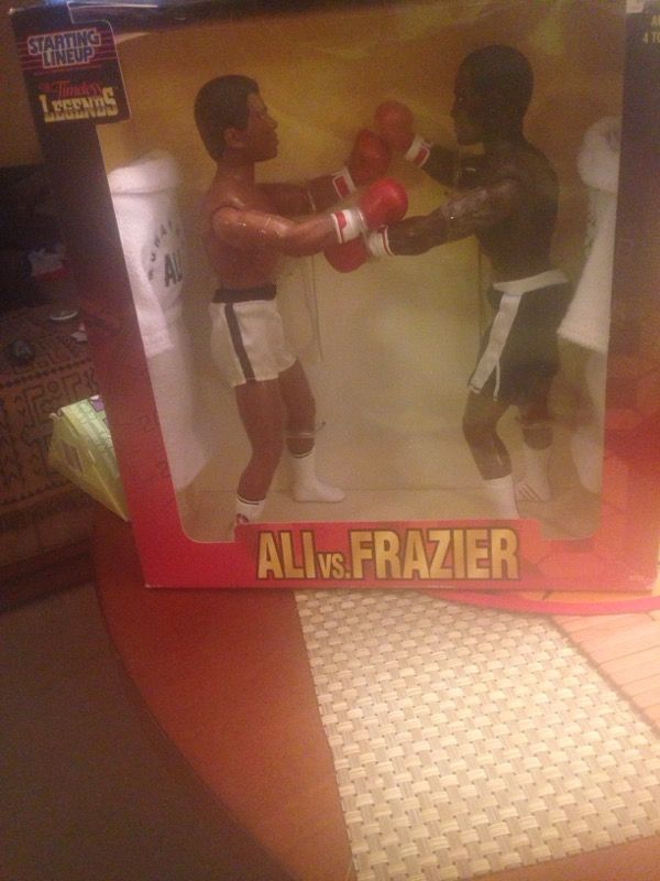 Ali-Frazier Action Figures