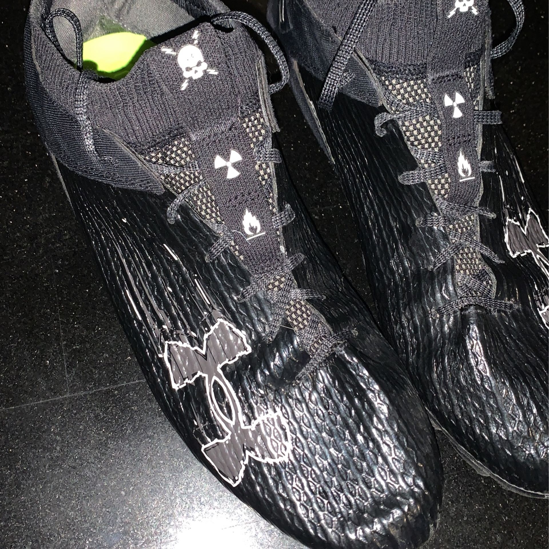 Under Armour UA Blur Smoke 2.0 MC Molded Football Cleats 11.5
