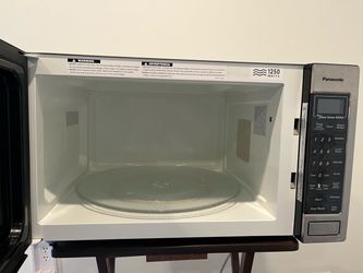 Panasonic Genius Sensor 1250W Microwave