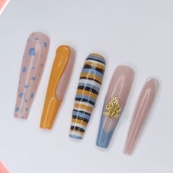 14 Piece Press On Nails