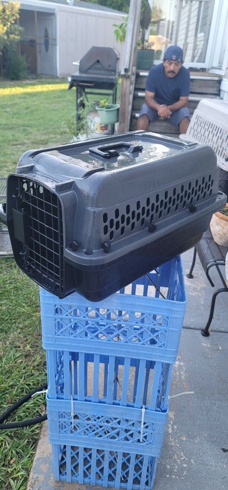 Carrington Cage For Cats Or Dogs Moving Sell!!!