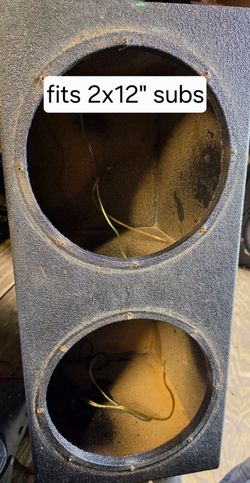 Dual 12 sealed qbomb box  great condition not craked Houston Tx.